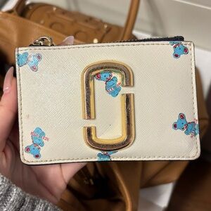 Marc Jacobs Cream Card Holder 
magda archer x marc jacobs